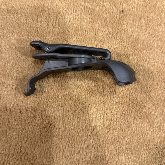 MOTOROLA DARK GREY RIGOD PLASTIC CELL PHONE HOLDER BELT CLIP - Picture 3 of 6